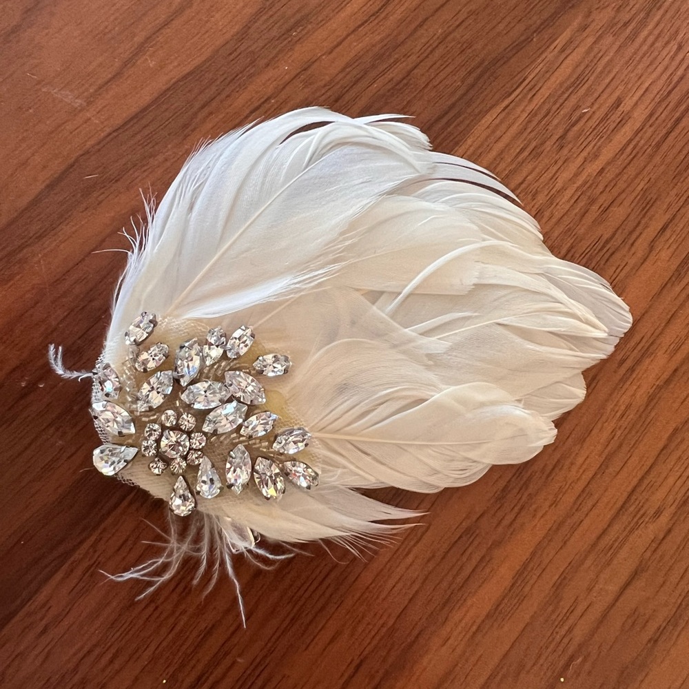 Justine M. Couture Art Deco Feather and Rhinestone Hair Comb